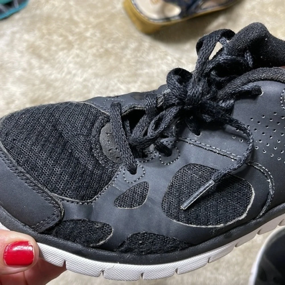 Nike unisex kids sneakers ers size 7.5‎
